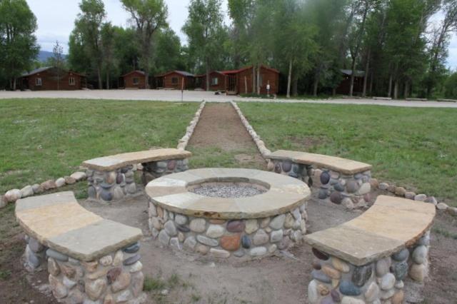 Teton Valley Cabins Дригс Екстериор снимка